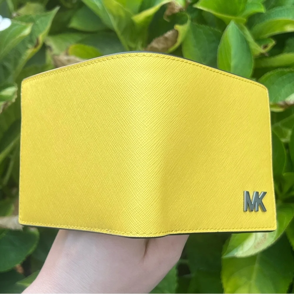 Michael Kors Saffiano Leather wallet in Daisy Yellow - Picture 3 of 5